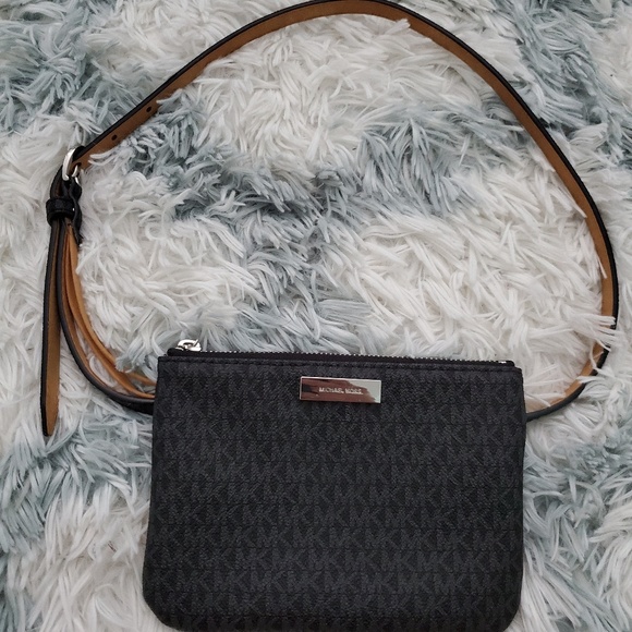 MICHAEL Michael Kors Handbags - Authentic Michael Kors Belt bag MICHAEL Michael Kors Handbags - Authentic Michael Kors Belt bag
